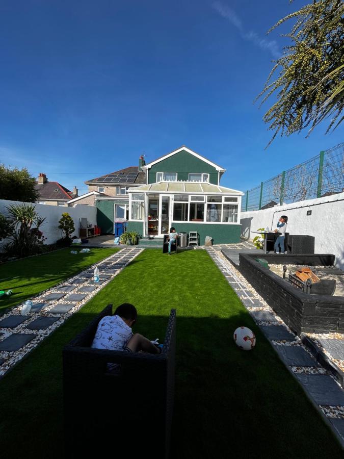 Orient B&B Holyhead Exterior foto
